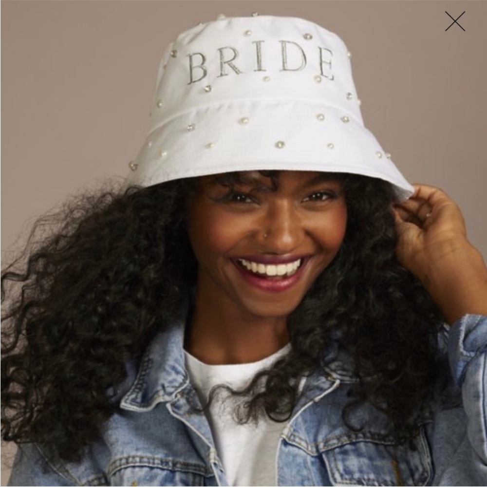 Bride Embroidered Pearl Bucket Hat - White